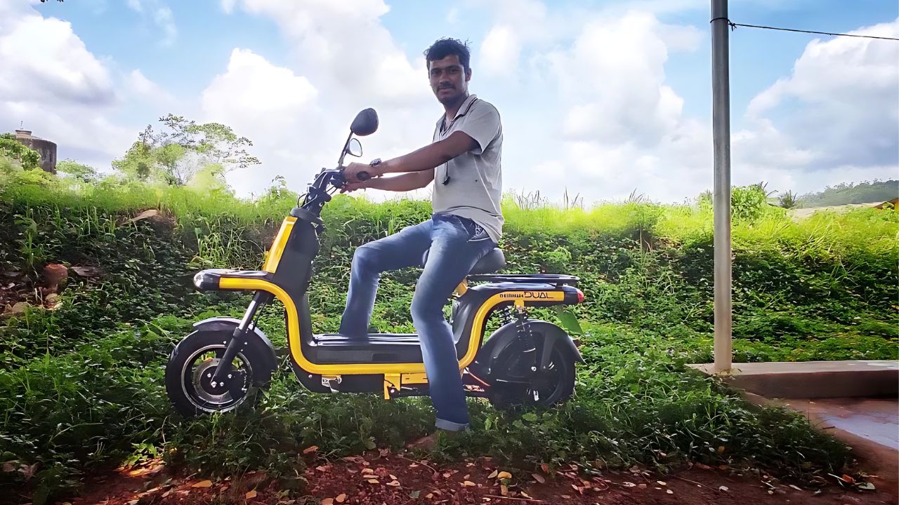 Okinawa Dual electric scooter 